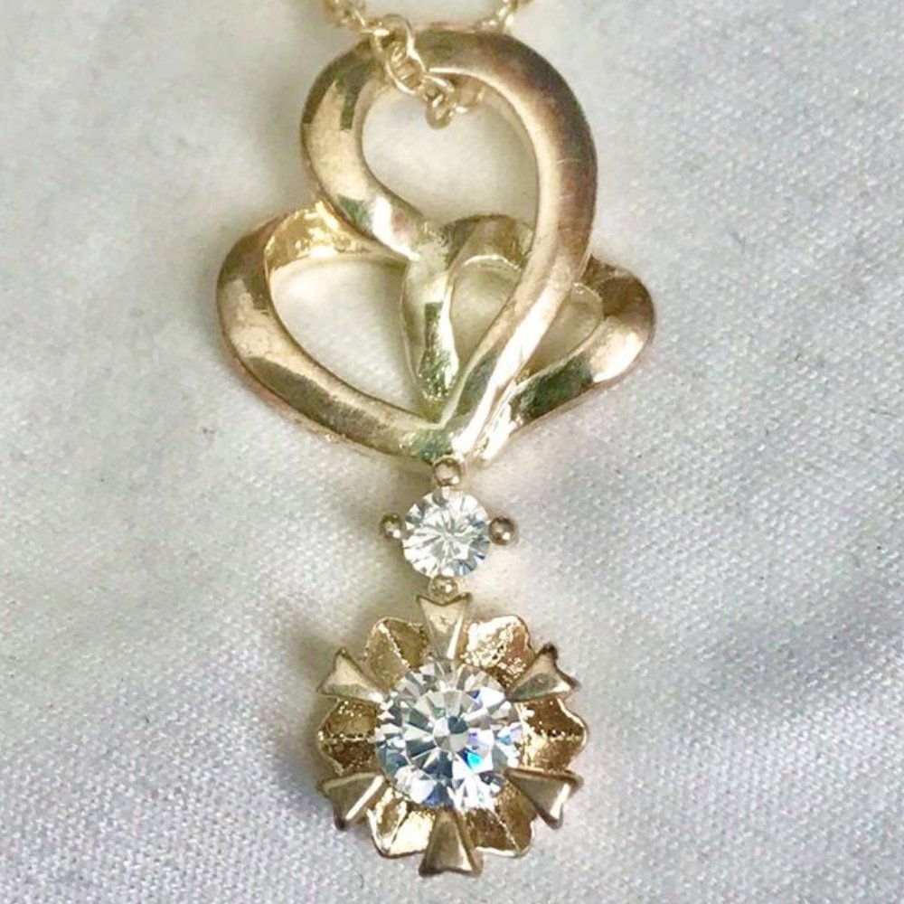 925 Sterling Silver Plated Snowflake Design AAA Cubic Zirconia Necklace